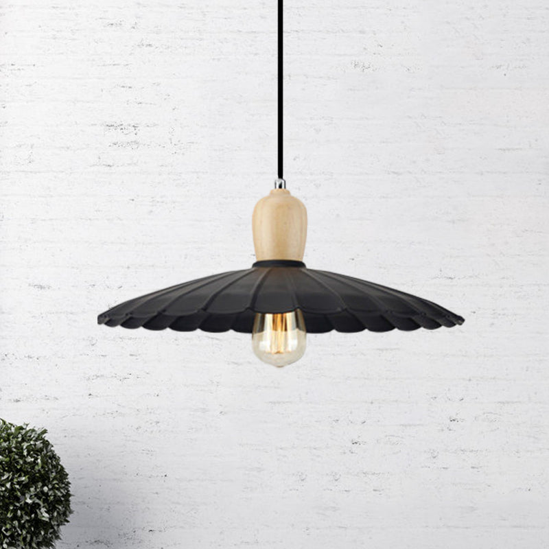 Stylish Vintage Hanging Lamp With Scalloped Edge Black/White Outer And White Inner Metal Pendant