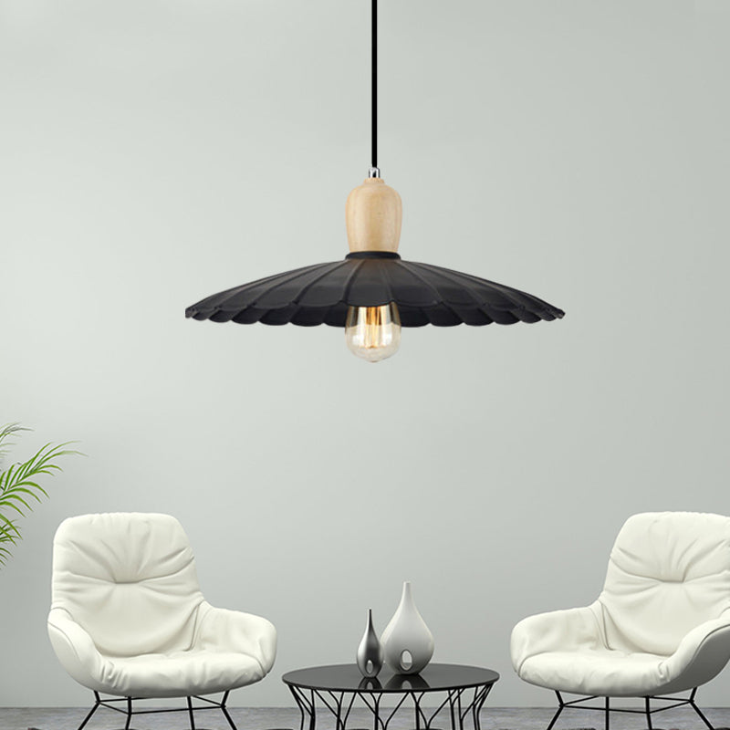 Stylish Vintage Hanging Lamp With Scalloped Edge Black/White Outer And White Inner Metal Pendant