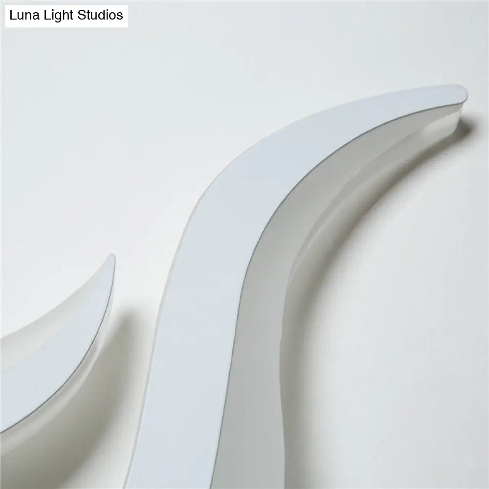 Flame Shaped Led Wall Mounted Light - Decorative Acrylic Sconce For Corridors (White)