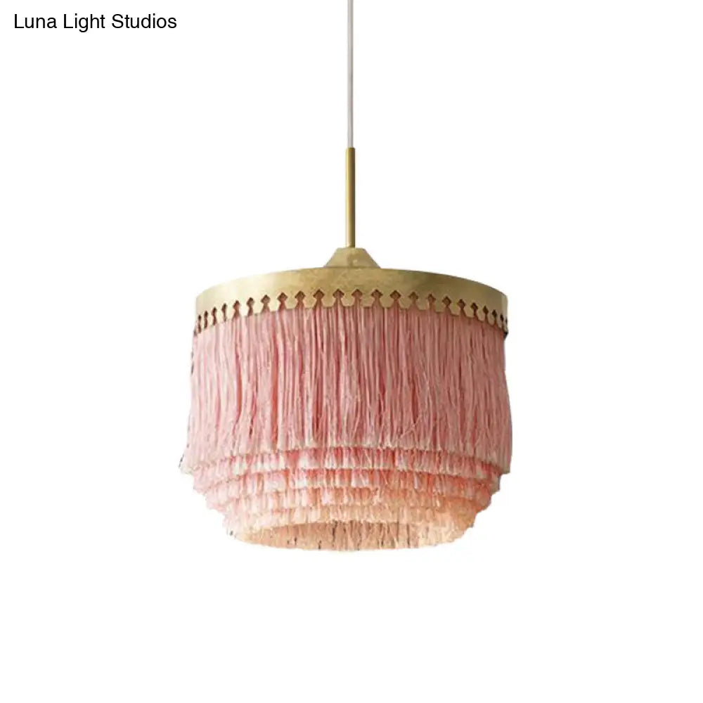 Minimalistic Round Fringe Pendant Light Fixture In Gold
Or
Gold Suspension - Simple & Elegant