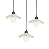 Modern 3-Head Pendant Light With Ruffled Edge In White Metallic Finish - Linear/Round Canopy