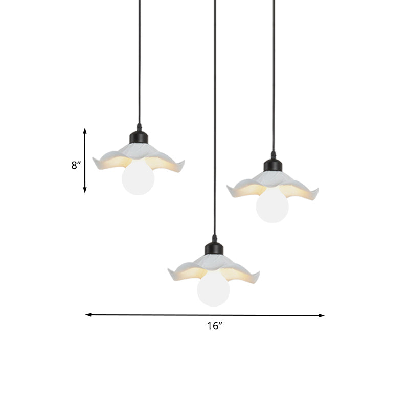 Modern 3-Head Pendant Light With Ruffled Edge In White Metallic Finish - Linear/Round Canopy