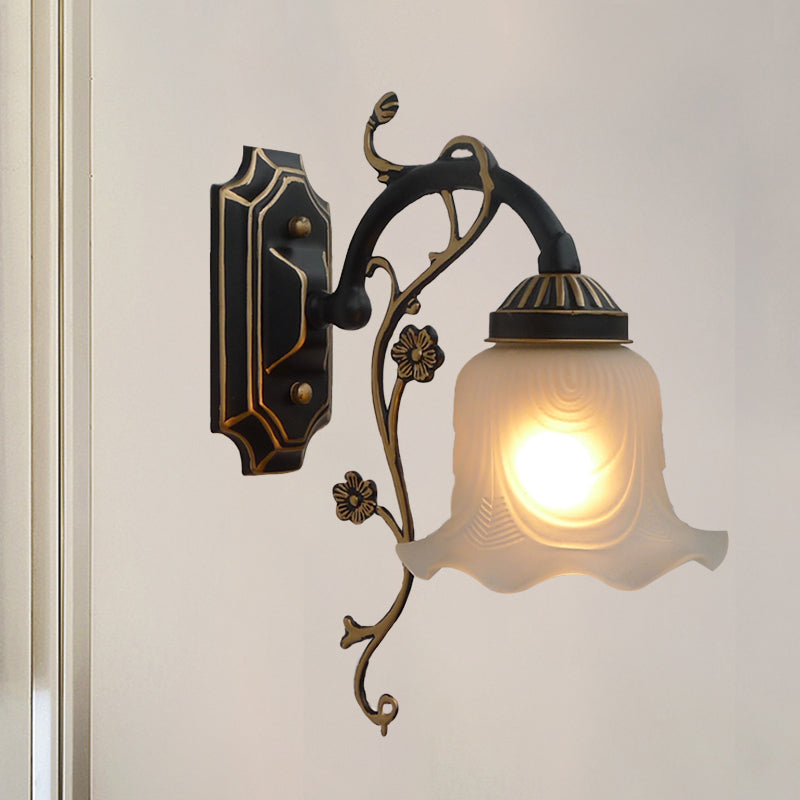 Flower Shaped Wall Sconce Light With Faceted Glass And Vintage Charm In Black-Gold