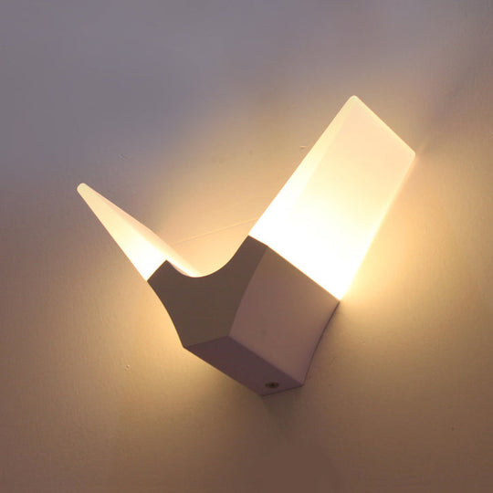 V-Shaped Led Acrylic Sconce Light In Warm/White White / Warm