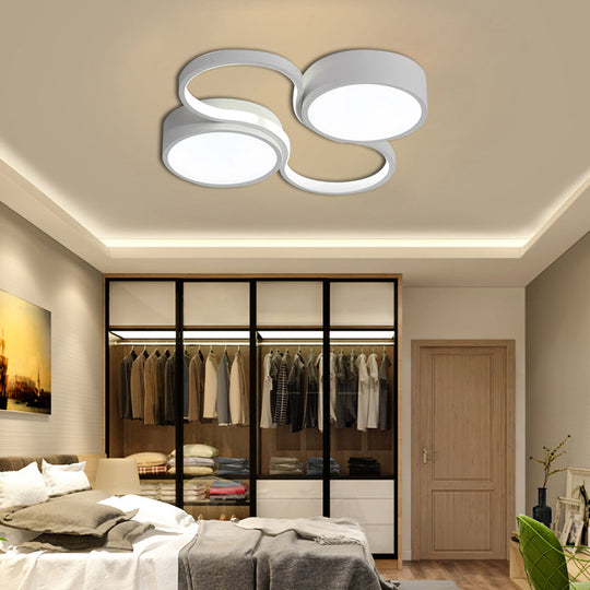 Contemporary Led Flush Mount Lamp - Black/White Circular Design 19.5’/23.5’ Wide Acrylic Shade