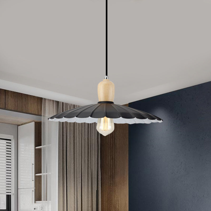 Stylish Vintage Hanging Lamp With Scalloped Edge Black/White Outer And White Inner Metal Pendant