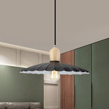 Stylish Vintage Hanging Lamp With Scalloped Edge Black/White Outer And White Inner Metal Pendant
