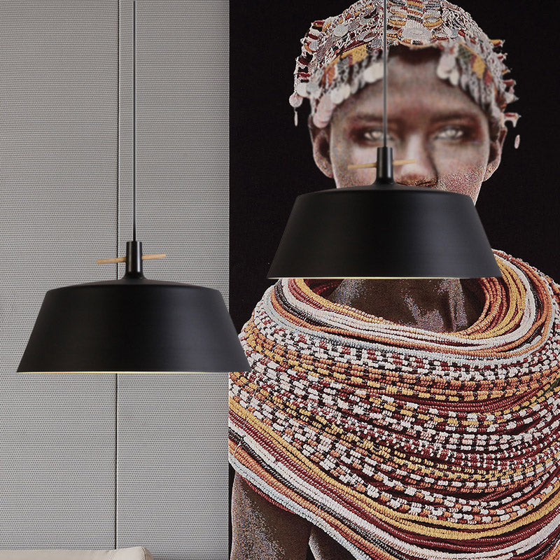 Contemporary Metallic Pendant Lamp With Shade - Black/White