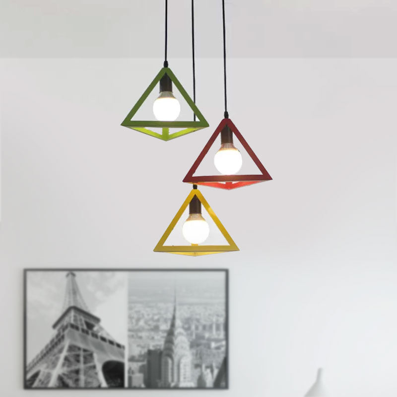Retro Industrial Hanging Lamp With 3 Triangle Metallic Heads And Wire Guard In Black/White