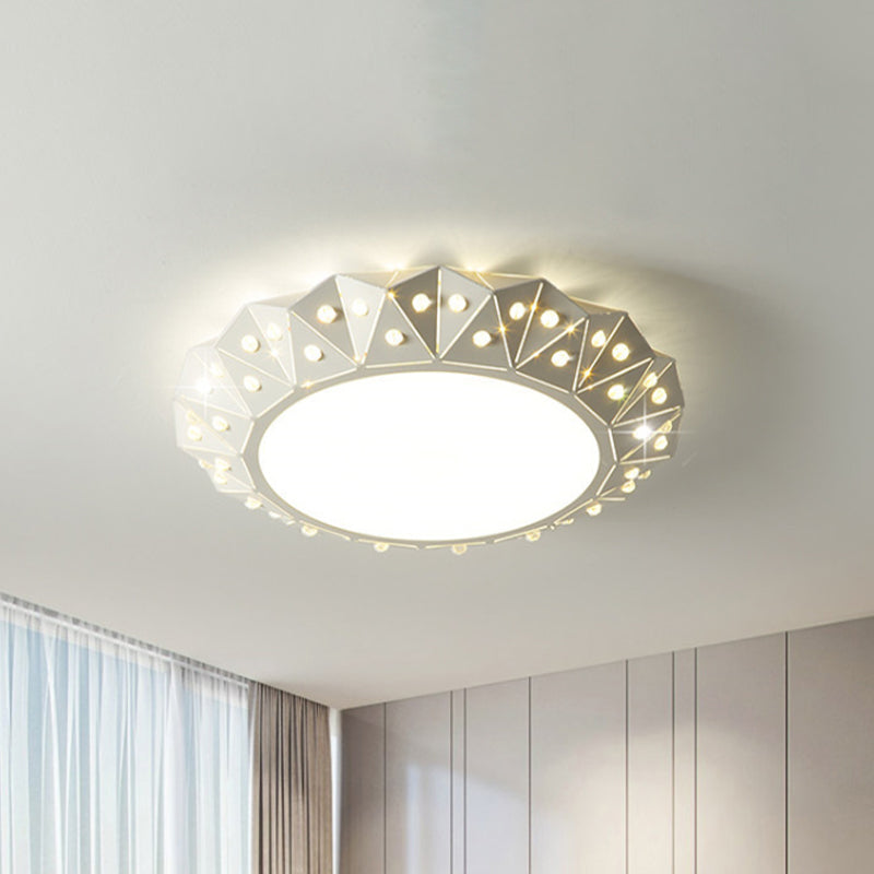 Modern Faceted Round Flushmount Light With Warm/White Led Lighting And Iron Shade 16.5’/22.5’ Wide