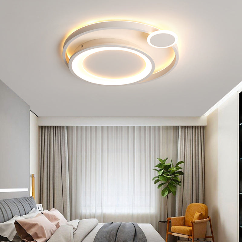 Nordic Metal Ceiling Mounted Led Flush Mount Light In Black/White With Wide Orbit Design -