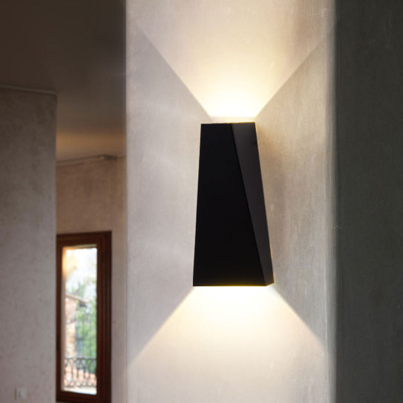 Nordic Led Flush Wall Sconce Black/White Triangular Lamp