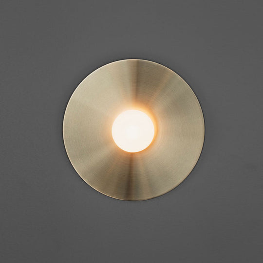 Simplicity Circle Metal Wall Light Fixture - Elegant Gold Bedside Lamp