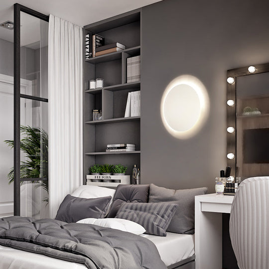 White/Gold Led Wall Light With Warm/White Illumination - Perfect For Modern Bedrooms White /