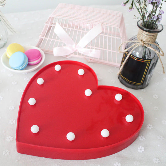 Led Heart Shaped Battery Nightstand Lamp Decorative Plastic Bedroom Wall Lighting Red / Small