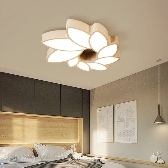 Simplicity Acrylic Floral Ceiling Light - 22.5’/31.5’ Wide Flush Mount Fixture For Living Room