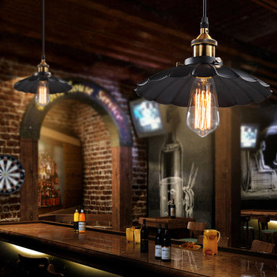 Retro Style Single-Bulb Pendant Ceiling Light In Black Metallic Suspension - Scalloped Cone Design
