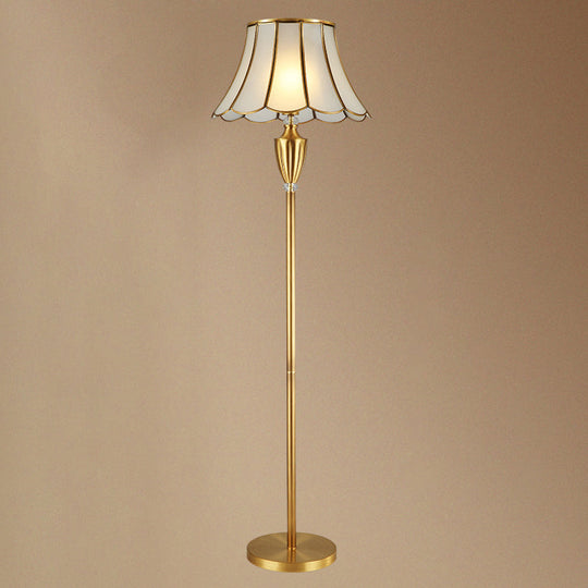 Brass Traditional Stand Up Lamp With Scalloped Glass Shade And Single Bulb Floor Lighting