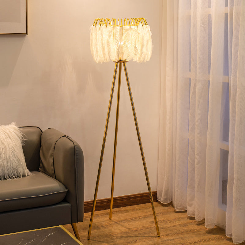 Postmodern Feather Fringe Floor Lamp With Tripod Stand - Ideal Lighting For Living Room