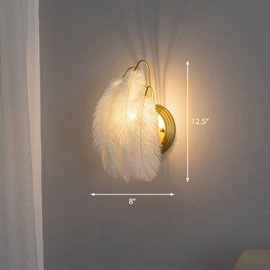 Minimalist Feather Wall Mount Light For Hallway - Small 1-Light Sconce