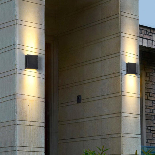 Modern Black Led Wall Light For Garden Scenery With Metal Shade