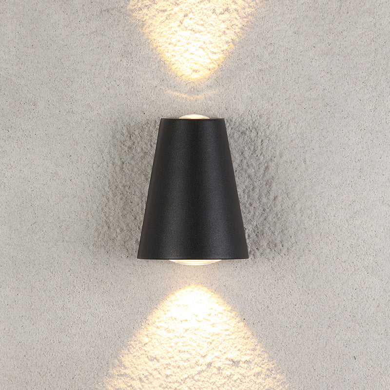 Modern Trapezoid Led Wall Sconce In Black - Metallic Garden Light