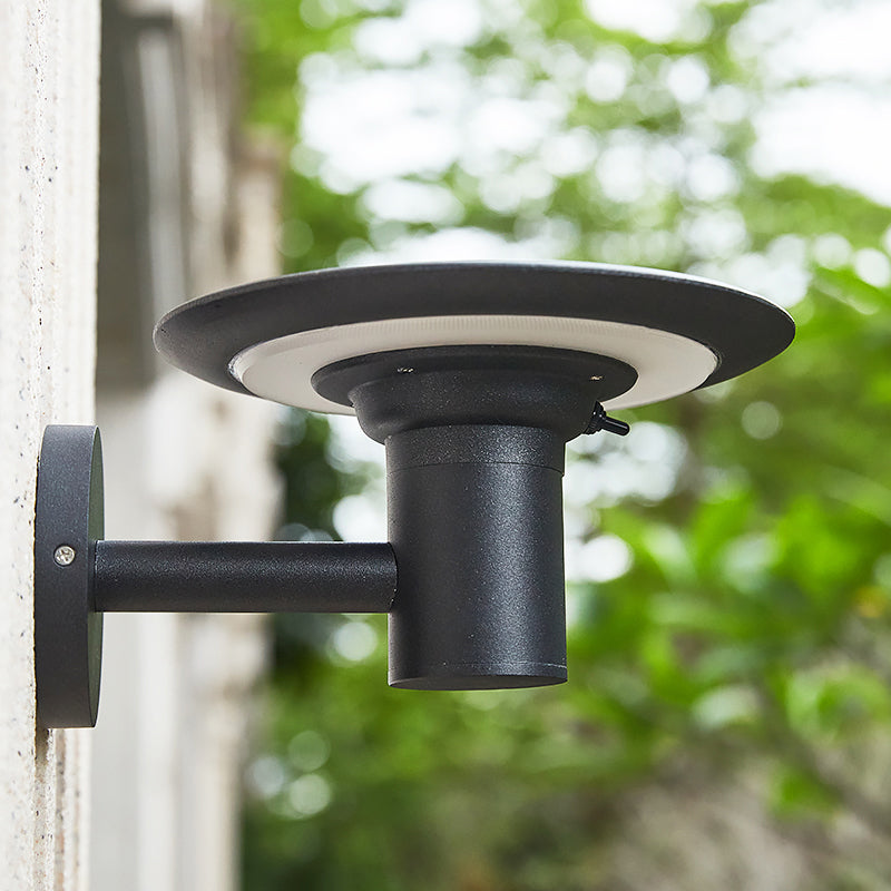 Minimalist Solar Wall Light For Courtyard With Black Tray Design And Led Aluminum Sconce / White