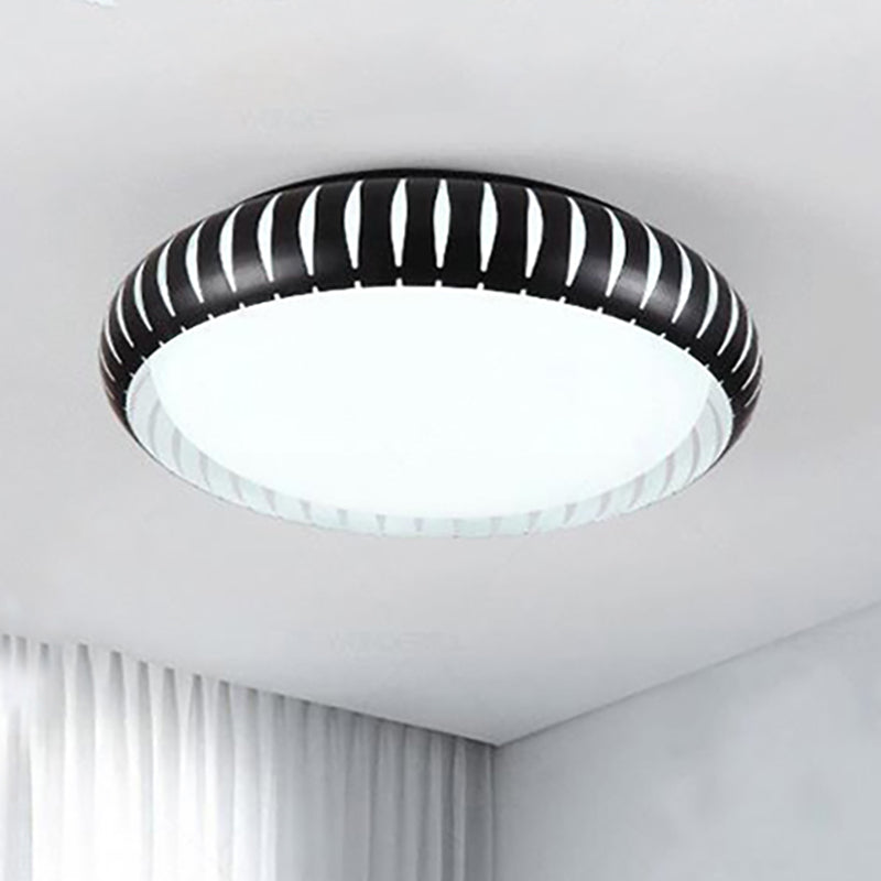 Simple Metal Led Ceiling Flush Mount Light White/Black With Hollow Shade For Living Room 18.5/22.5