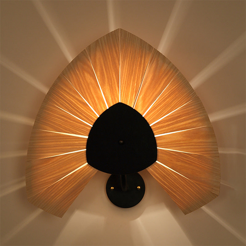 Handmade Wood Veneer Wall Sconce With Modern Stylish Design And 1 Light - Perfect For Restaurants