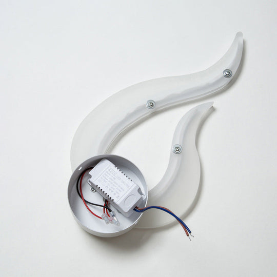 Flame Shaped Led Wall Mounted Light - Decorative Acrylic Sconce For Corridors (White)