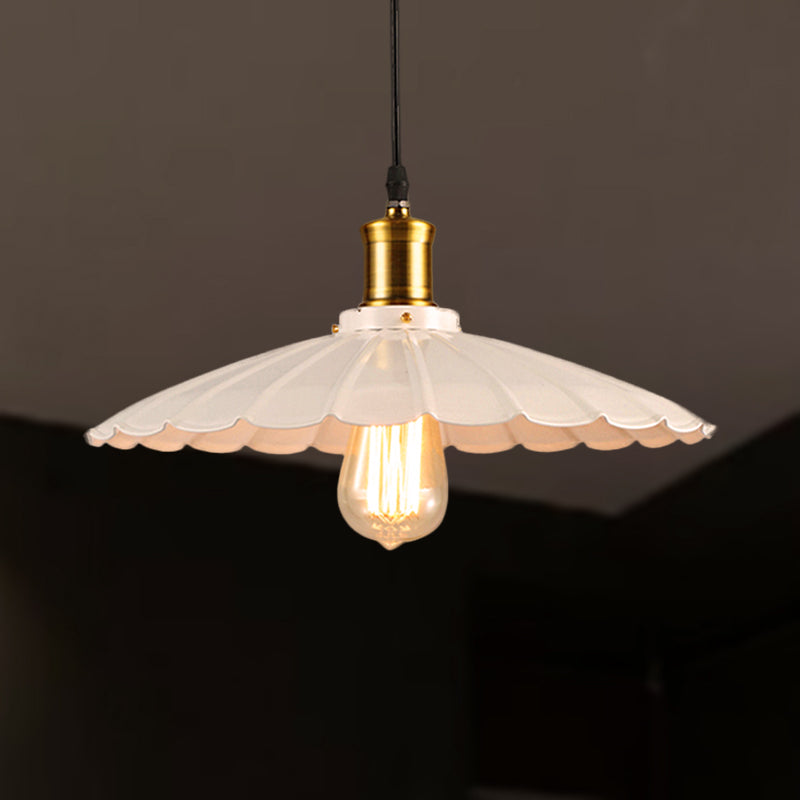 14’/16’ Dia Industrial Scalloped Pendant Light 1 Head Metallic Ceiling Lamp In Black/White