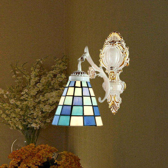 Tiffany Stained Glass Wall Sconce Lamp: Bell Shade 1-Light White / Geometric