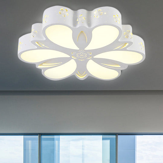 White Etched Petal Metal Ceiling Light For Kids’ Bedroom Or Bathroom / C
