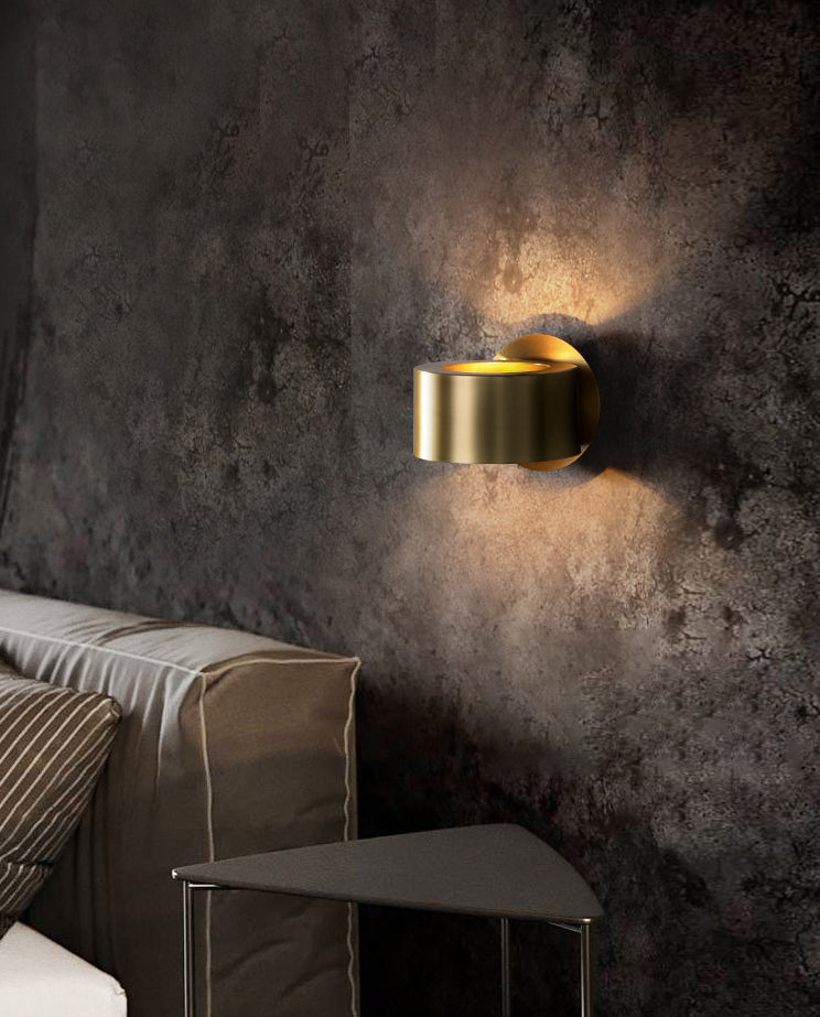 Modern Brass Wall Sconce - Stylish Bedroom Decoration 1-Light Round Shape Mount Bedside Light