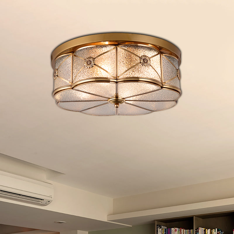 Scalloped Glass Bedroom Flush Mount Light - 14’/18’ W Colonial Brass Lamp With Seedy Shade