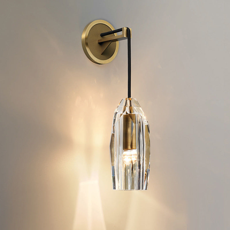 Minimalist Single Light Brass Wall Mounted Sconce Lamp With Clear Crystal Facets