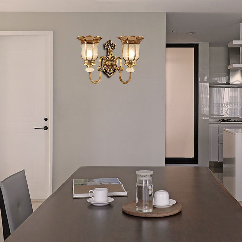 Traditional Brass Flower Metal Wall Sconce - Living Room Lighting Fixture (1/2-Bulb)