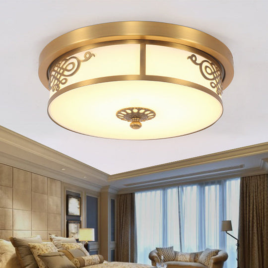 Led Ceiling Light With Brass Finish - Traditional Metallic Round Flushmount In Multiple Sizes / 12’