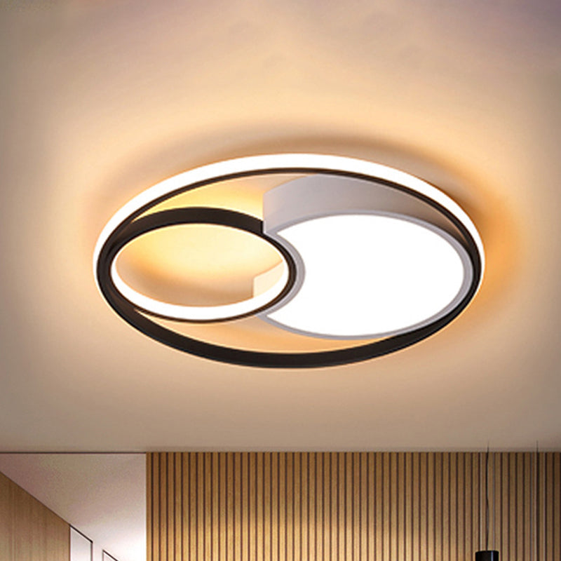 Modern Metal Circle Ceiling Light - 18’/21.5’ Wide Led Flush Lighting In Black And White –