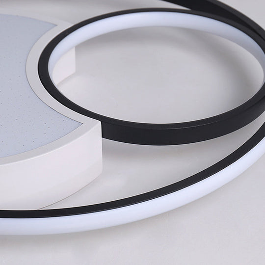Modern Metal Circle Ceiling Light - 18’/21.5’ Wide Led Flush Lighting In Black And White –