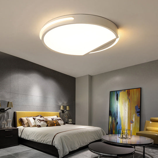 16’/19.5’ White Round Ceiling Mounted Led Flush Light Fixture Metal Construction Simple Style