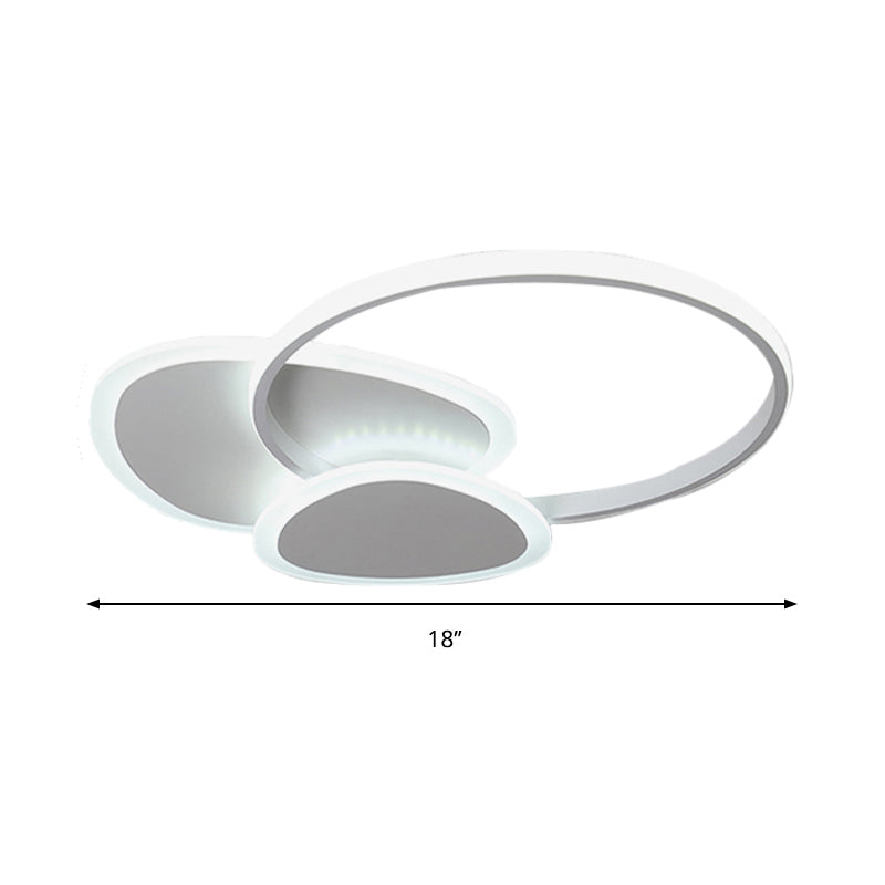 Stylish Flaky Triangle Ceiling Light: Modern Acrylic Led Flush Mount Lamp (16’/18’ W) In