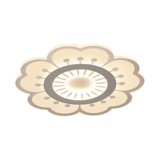 Contemporary Acrylic Led Flush Mount Ceiling Fixture - Flower Design 16.5’/20.5’ Wide White