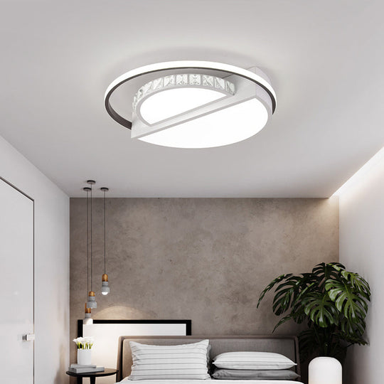 Contemporary Metal Led Flush Mount Ceiling Light For Bedroom - White