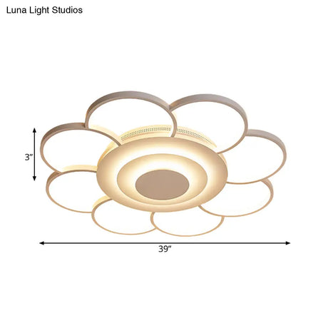 31.5’/39’ Flower Flushmount Acrylic Led White Ceiling Light In Warm/White/Natural - Simple & Wide