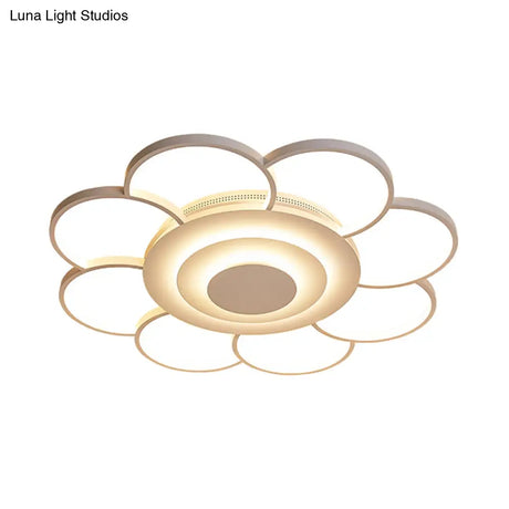 31.5’/39’ Flower Flushmount Acrylic Led White Ceiling Light In Warm/White/Natural - Simple & Wide