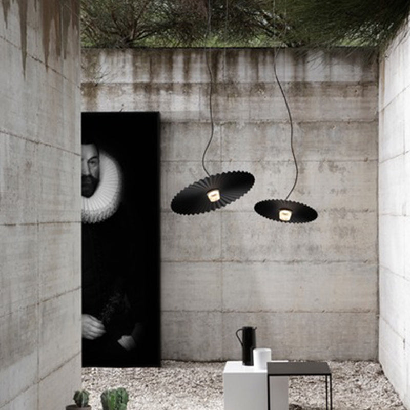 Modernist Circle Metal Hanging Light: 1-Head Black/Gold Suspension Lamp For Living Room Ceiling
