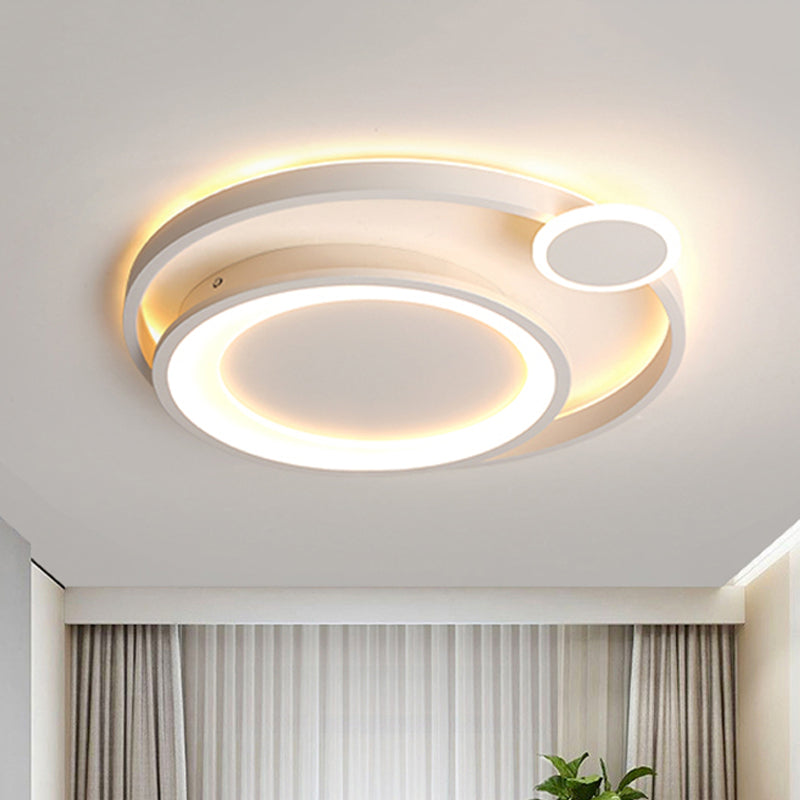 Nordic Metal Ceiling Mounted Led Flush Mount Light In Black/White With Wide Orbit Design -