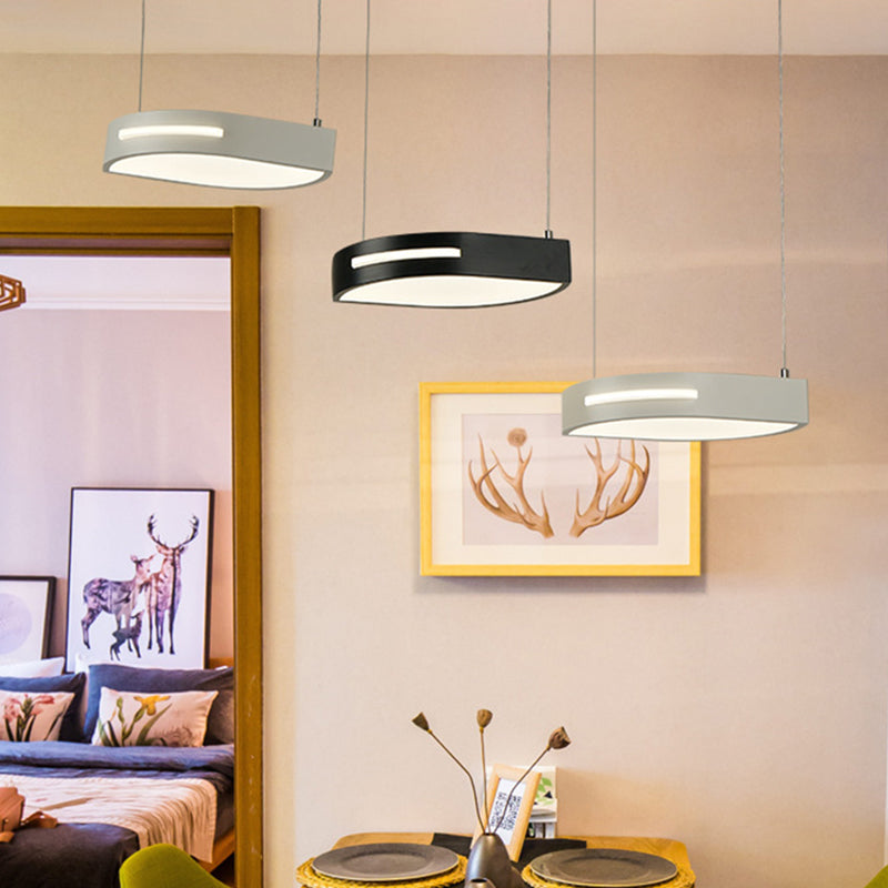 Modern Metal Leaf Pendant Light With 3 Led Heads For Dining Room Suspension Lamp - Black And White