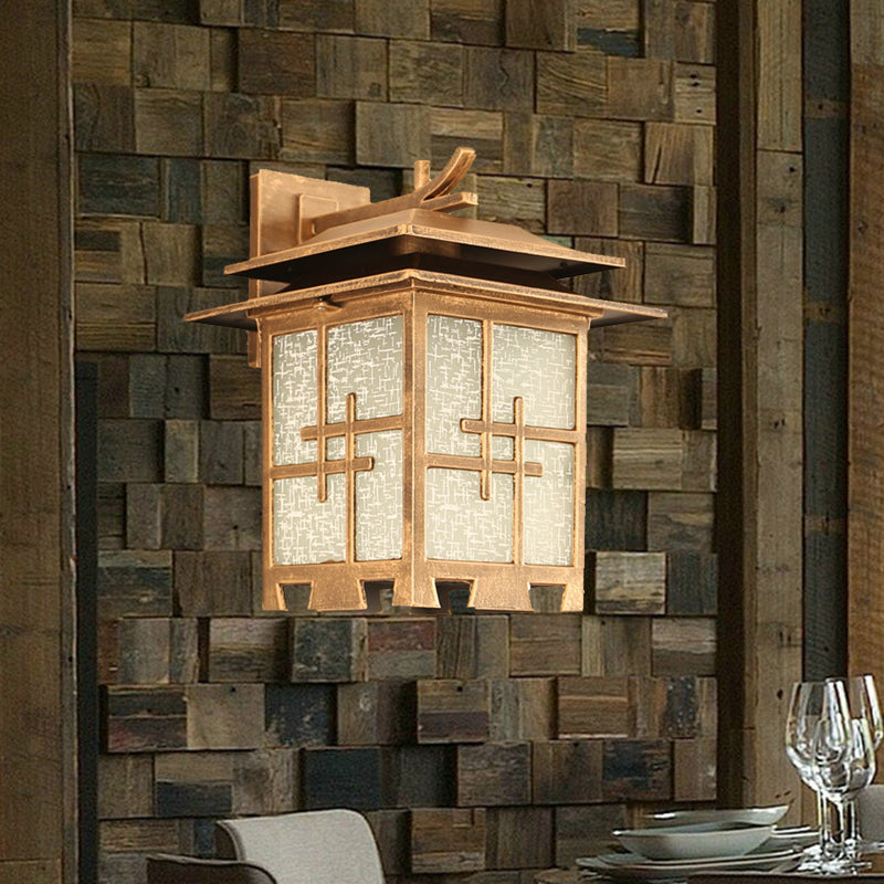 Farmhouse Outdoor Wall Lamp: 1-Light Sconce Fixture With Textured Glass Shade In Brass/Black
